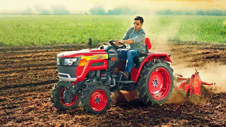 mahindra tractor सोबत करा 2025 मध्ये शेतीच्या मशागती 